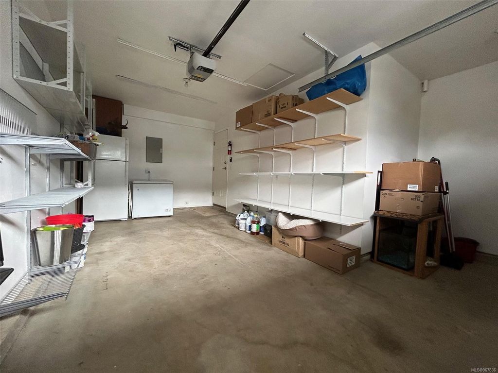 listing image 16043136832968187167