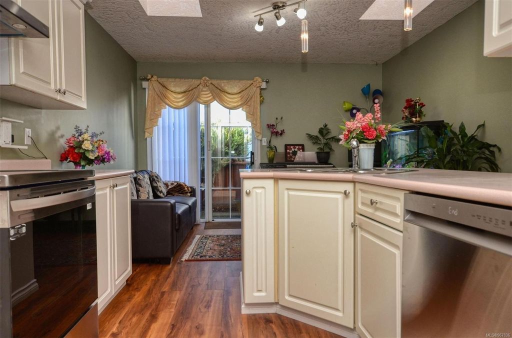 listing image 16041992024997288798