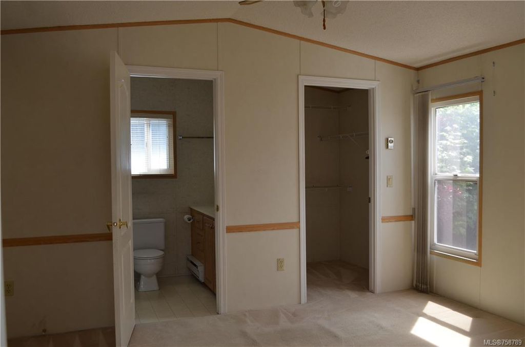 listing image 16045621136470885538