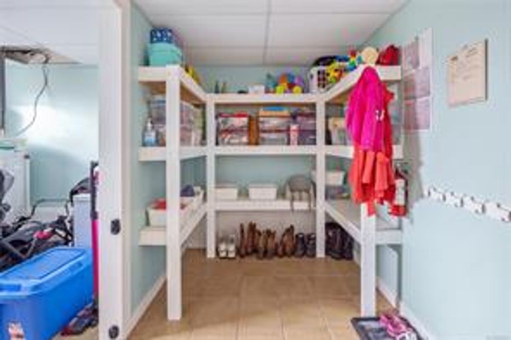 listing image 16041026888898