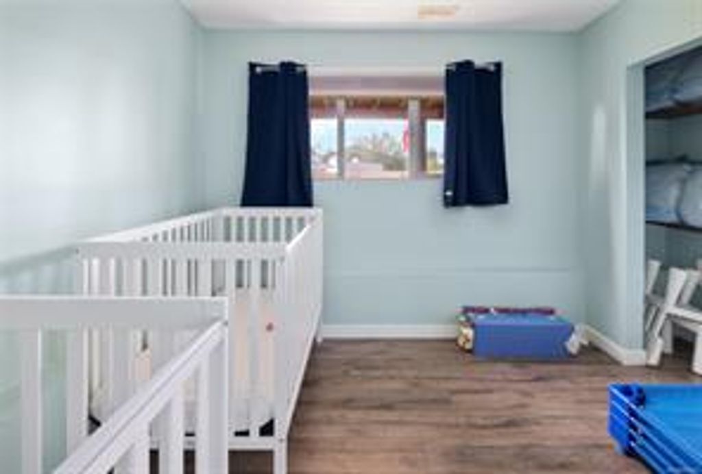 listing image 16044133711719