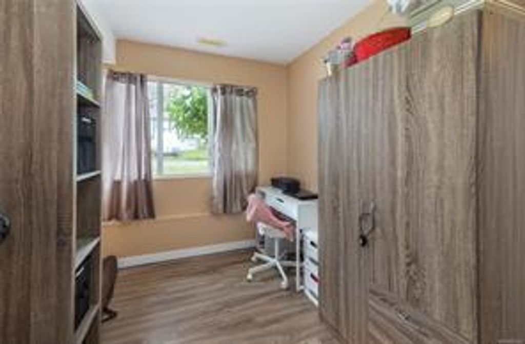 listing image 1604799711068