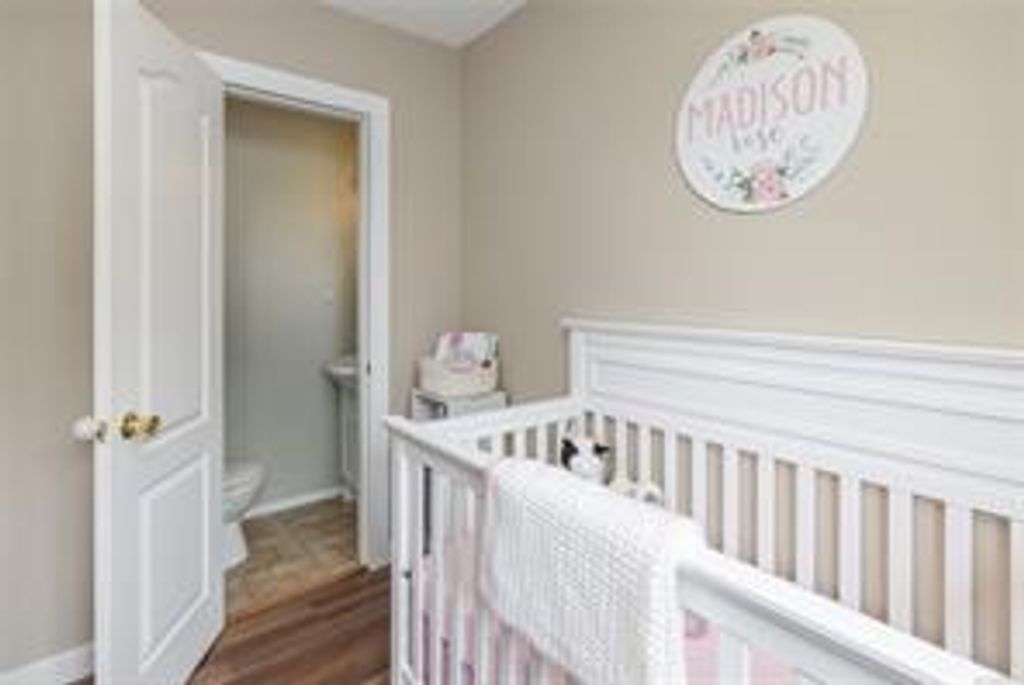 listing image 16042169207408