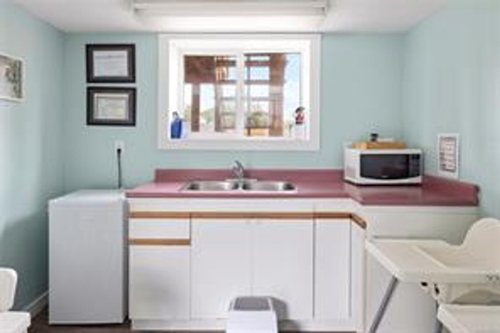 listing image 16042367217918