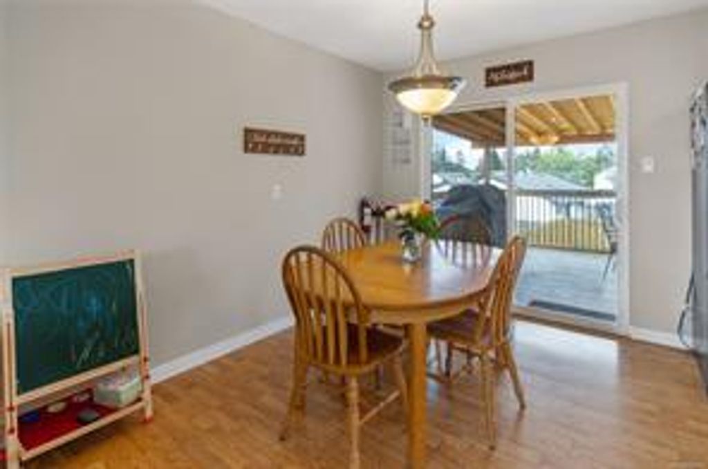 listing image 16042720403447