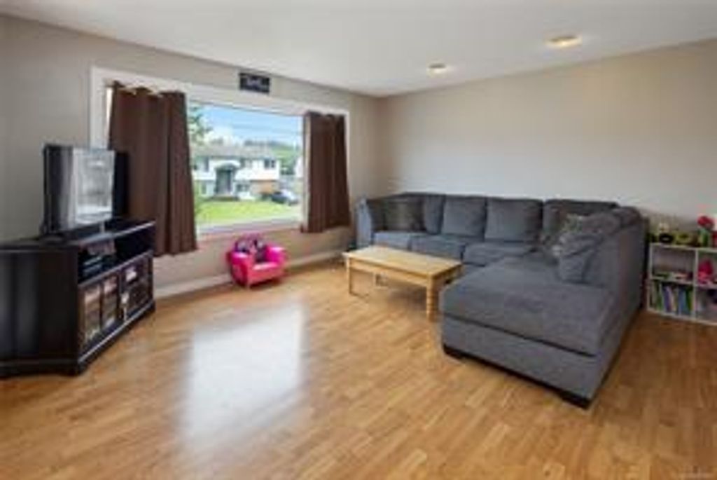 listing image 1604381716172