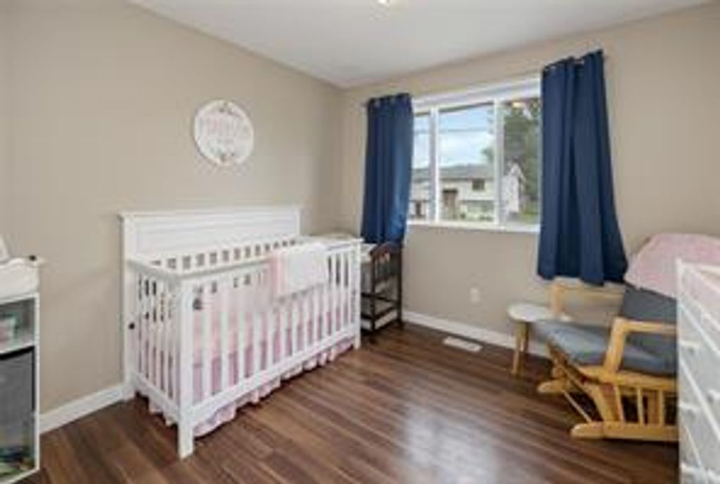 listing image 16044197512681