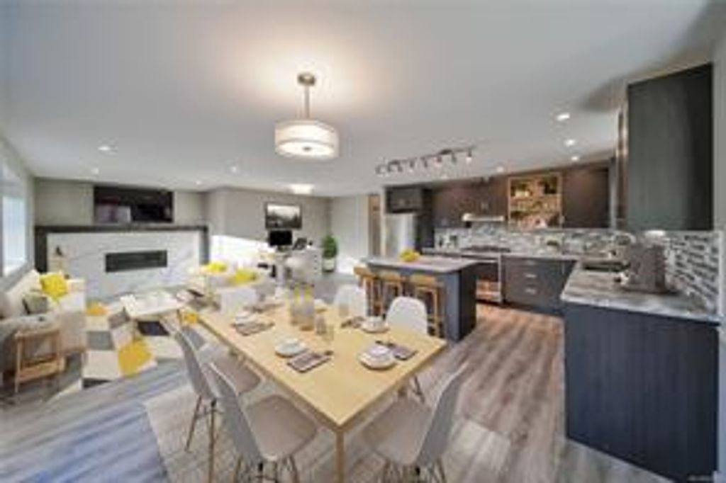 listing image 16049941538413491196