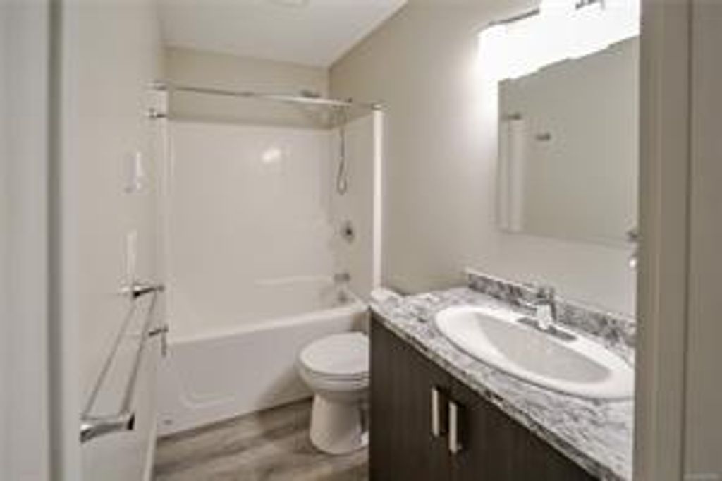 listing image 16044807625398641361
