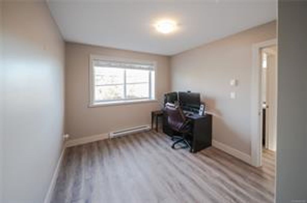 listing image 16040351970114146403