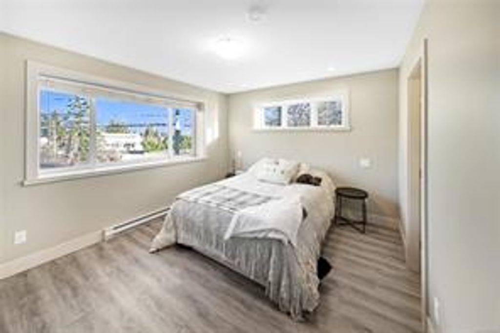 listing image 16045181520192498971