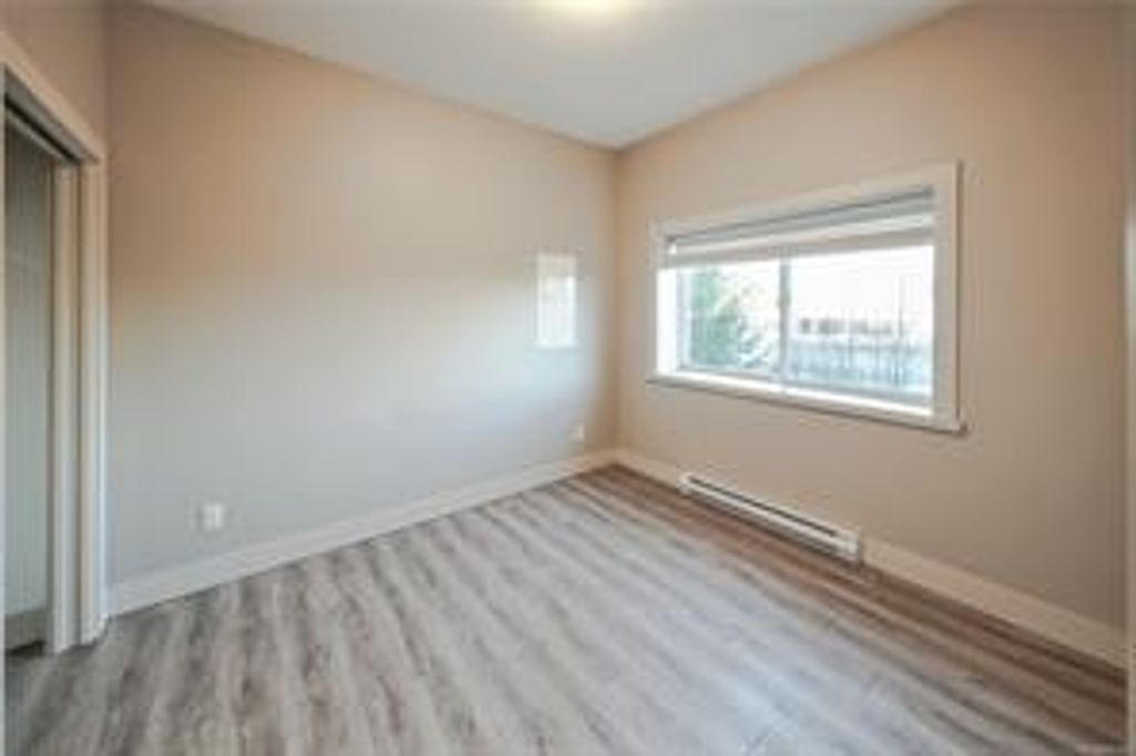 listing image 16040723134132547303