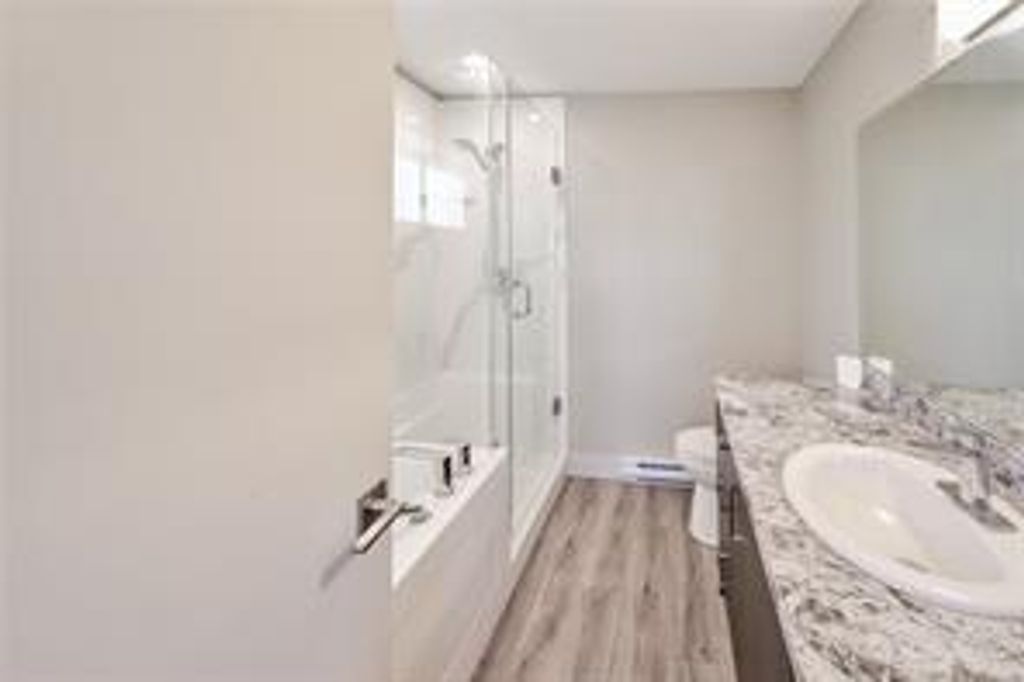 listing image 16042882470219549145