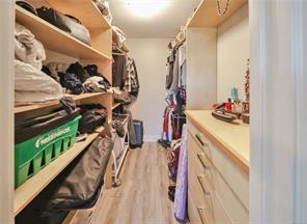 listing image 16045036339116478768