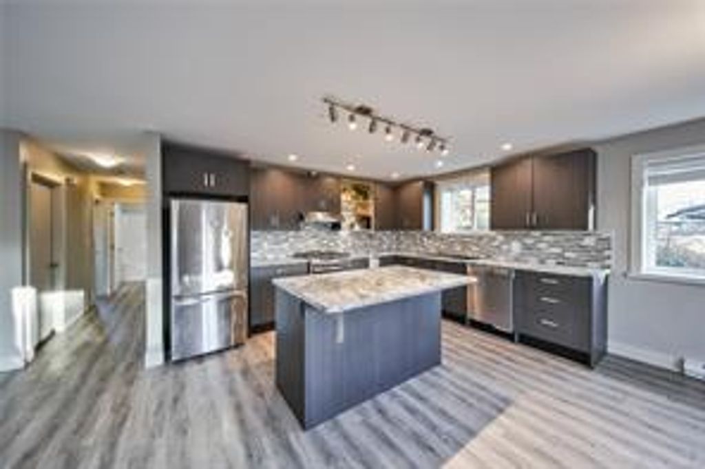 listing image 16043442499838564723