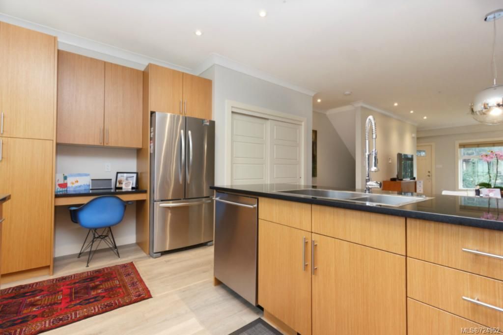 listing image 16042573688394493741