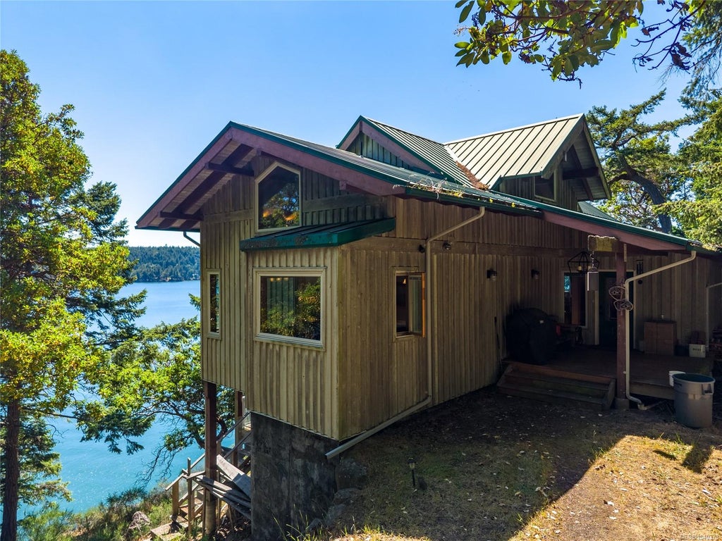 136 WINTER COVE RD, SATURNA ISLAND, BC V0N 2Y0 - Image 1753966021.jpeg?d=l