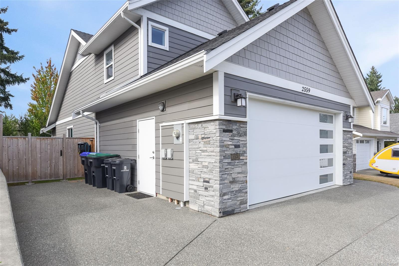 2559 Brookfield Dr