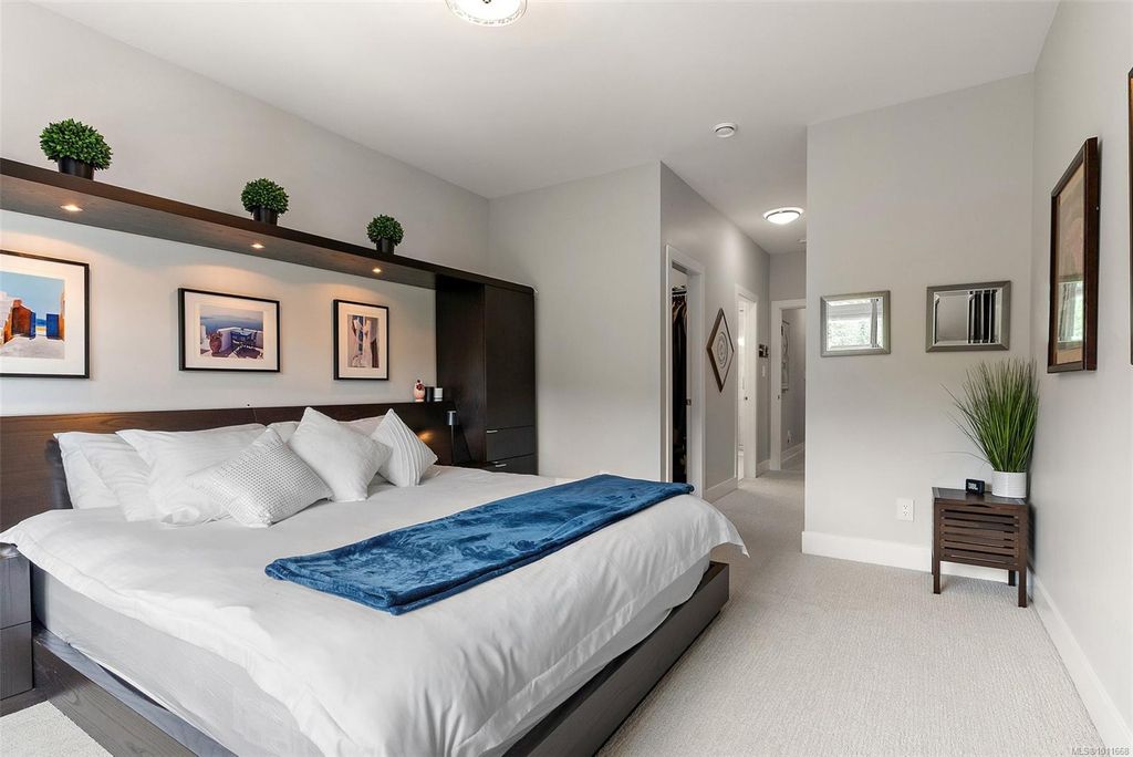 listing image 16049532750225308342