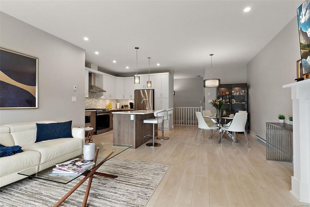 listing image 16043483984830061898