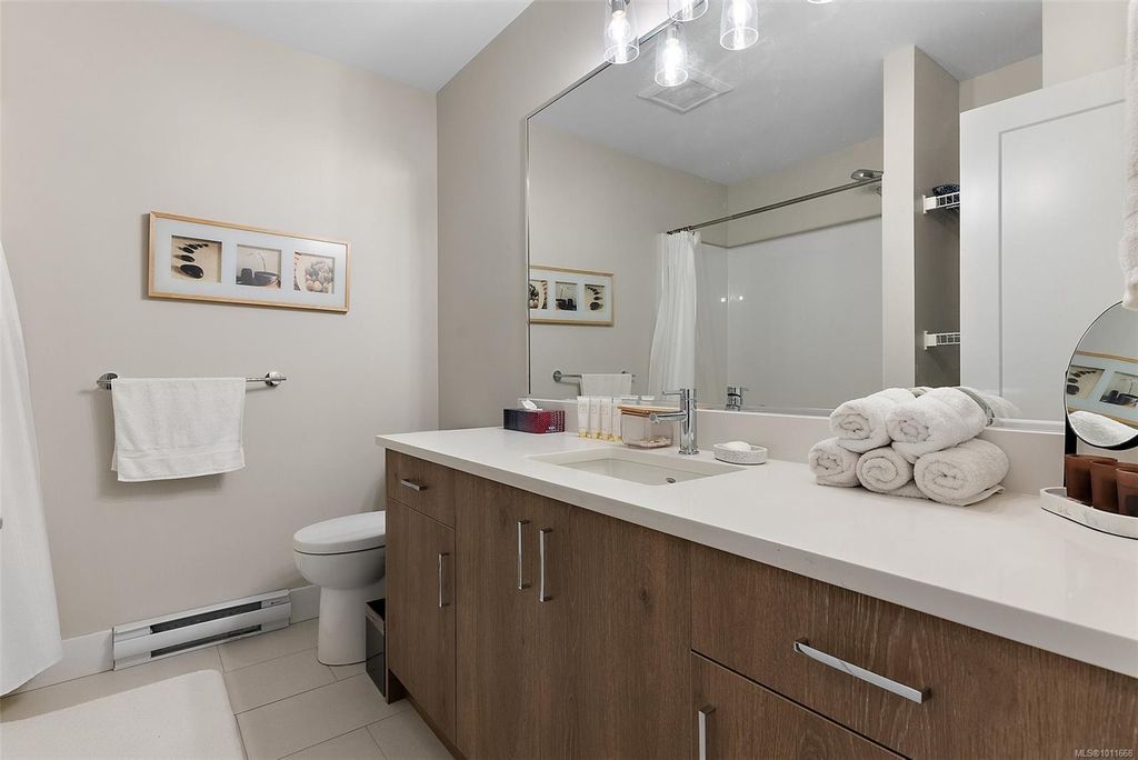 listing image 16049246576989327579