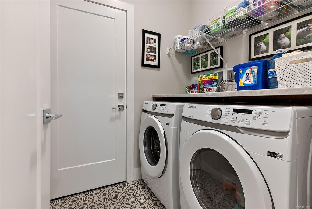 listing image 16046792210412371185