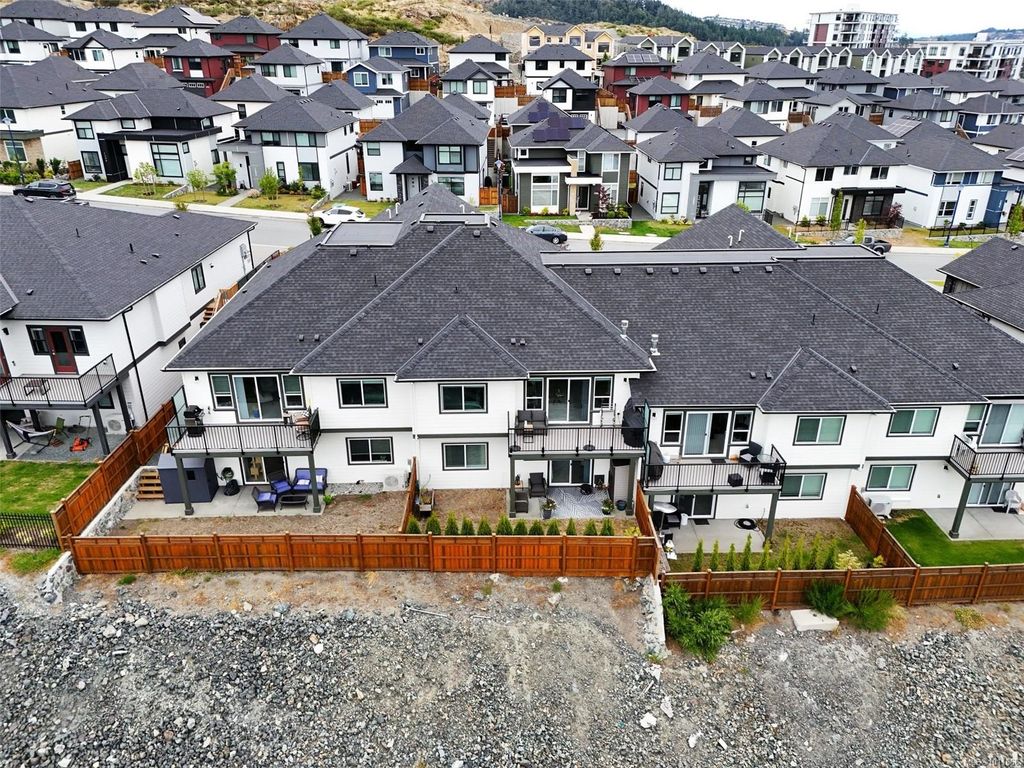 listing image 16046793471323221898