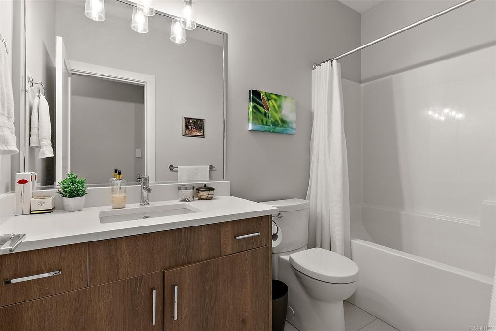 listing image 16043556392060859942