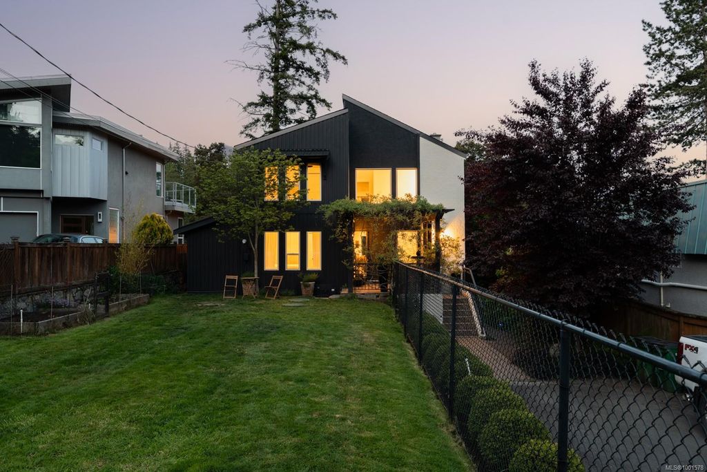listing image 16049011431906517066