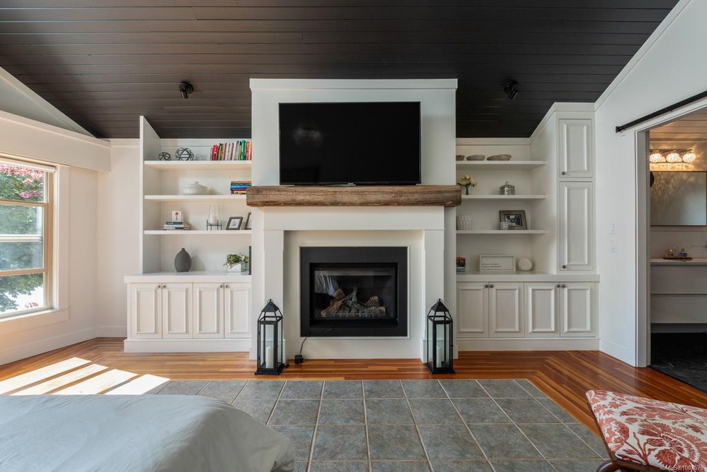 listing image 16044660042624749630