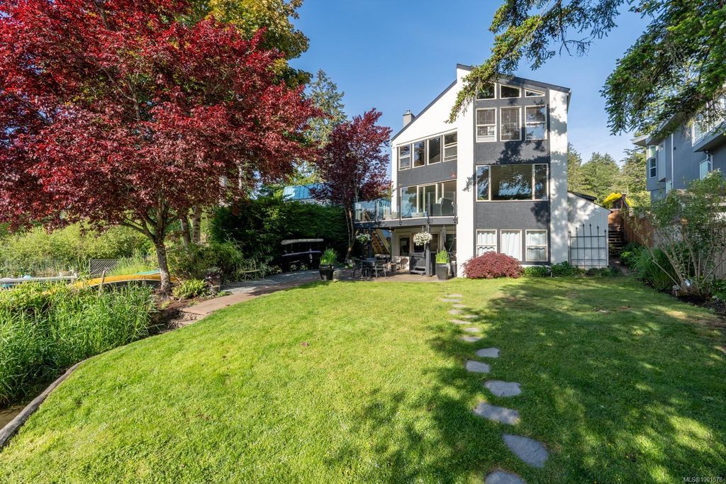 listing image 16048661782207346182