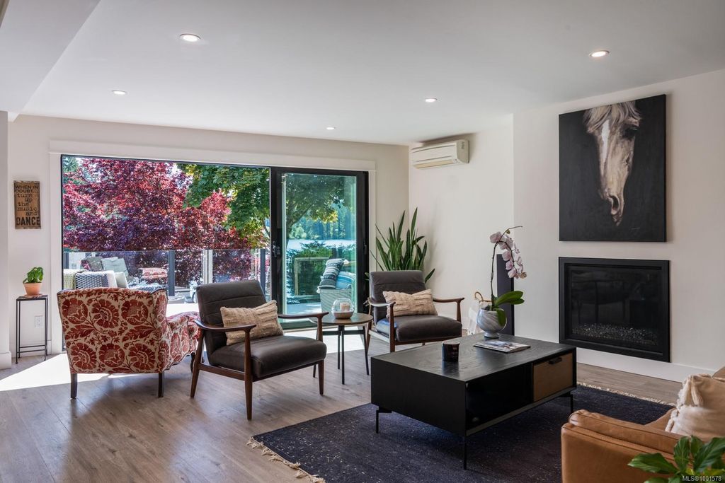 listing image 16040345213588251759