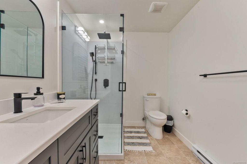 listing image 16046319698277741220