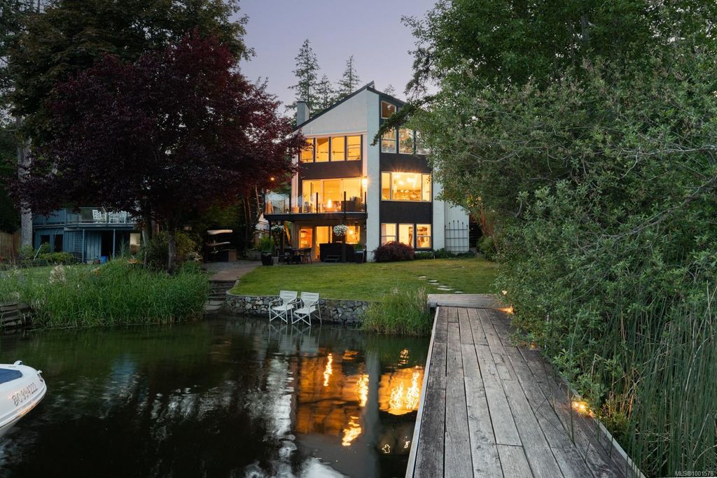 listing image 16044389633561645318