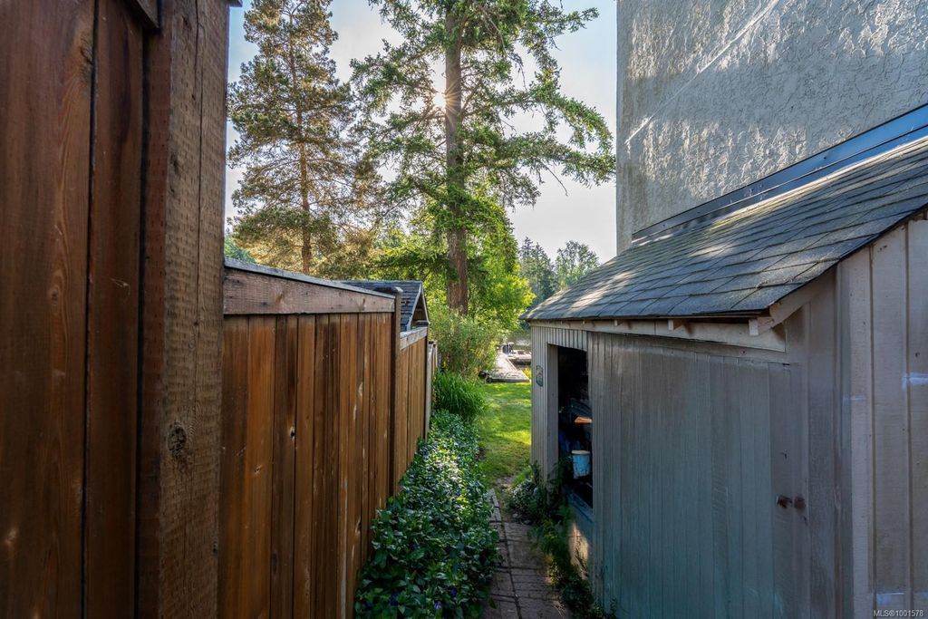 listing image 16044540490539264155