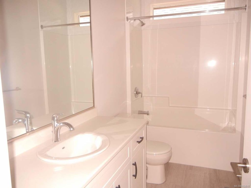 listing image 16044137449592158005