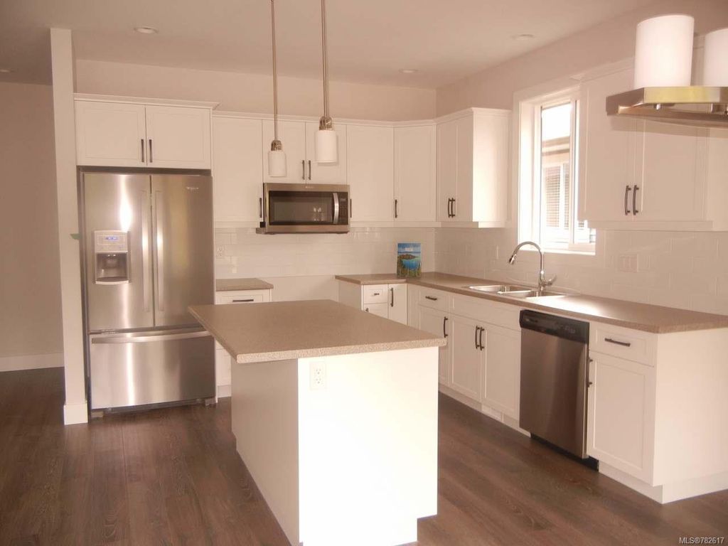 listing image 16041834108681548025