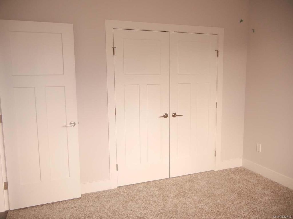 listing image 16049739592902471096