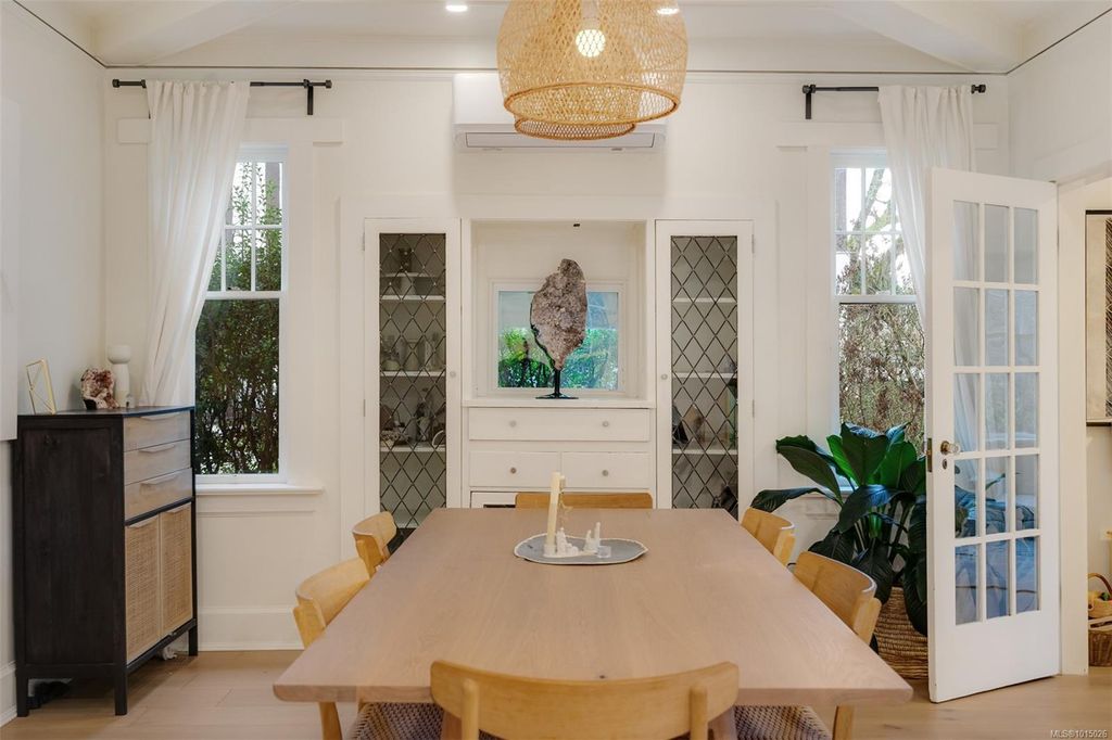listing image 16043656136975035075