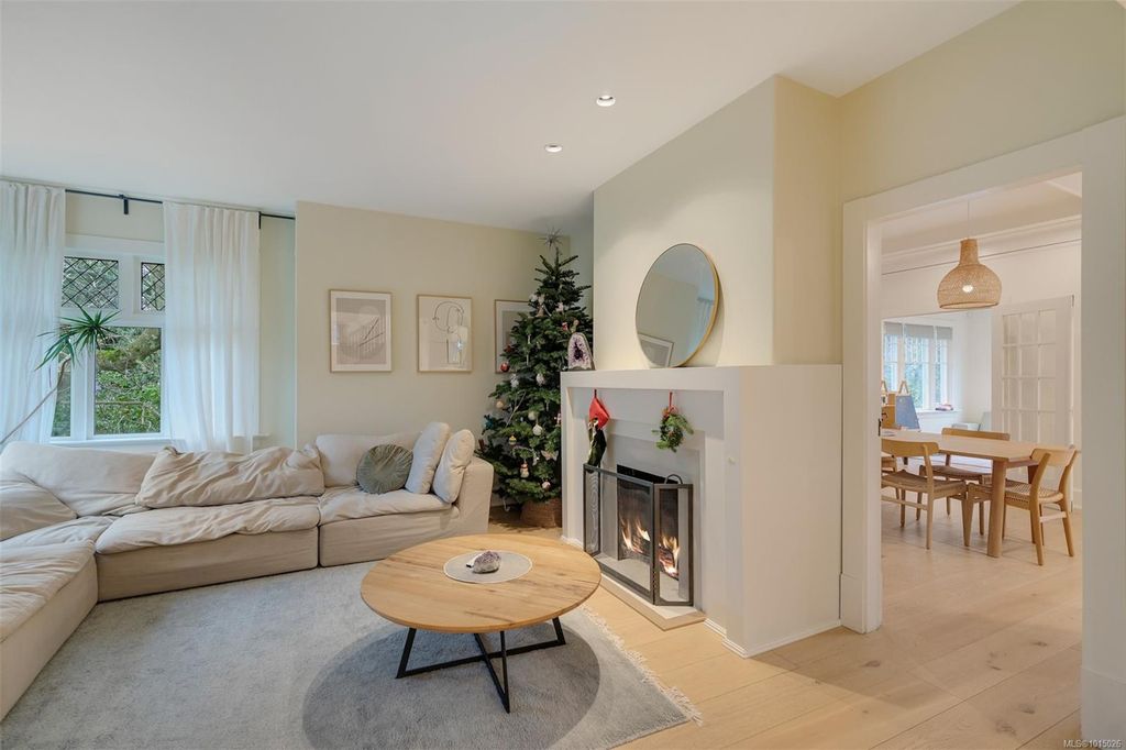 listing image 16045132618981092183