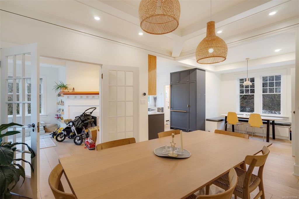 listing image 16044452336522746799