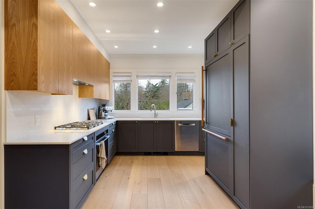 listing image 16049259697484008432