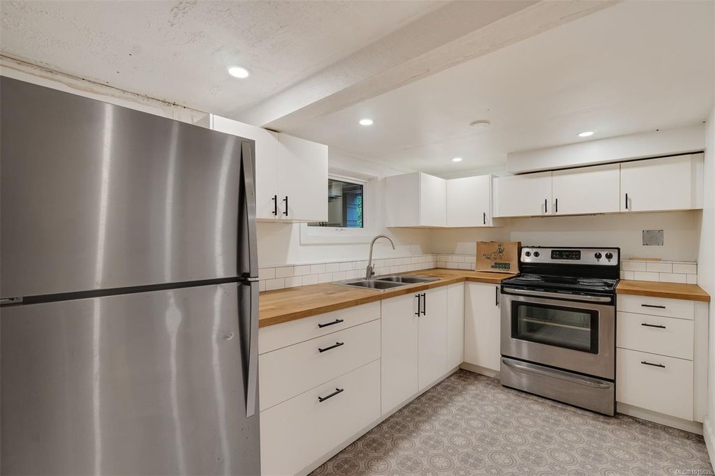 listing image 16041023851976338636