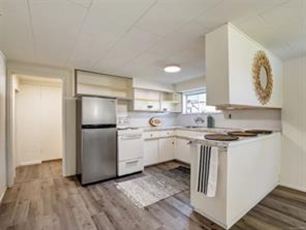 listing image 16047271063896731739