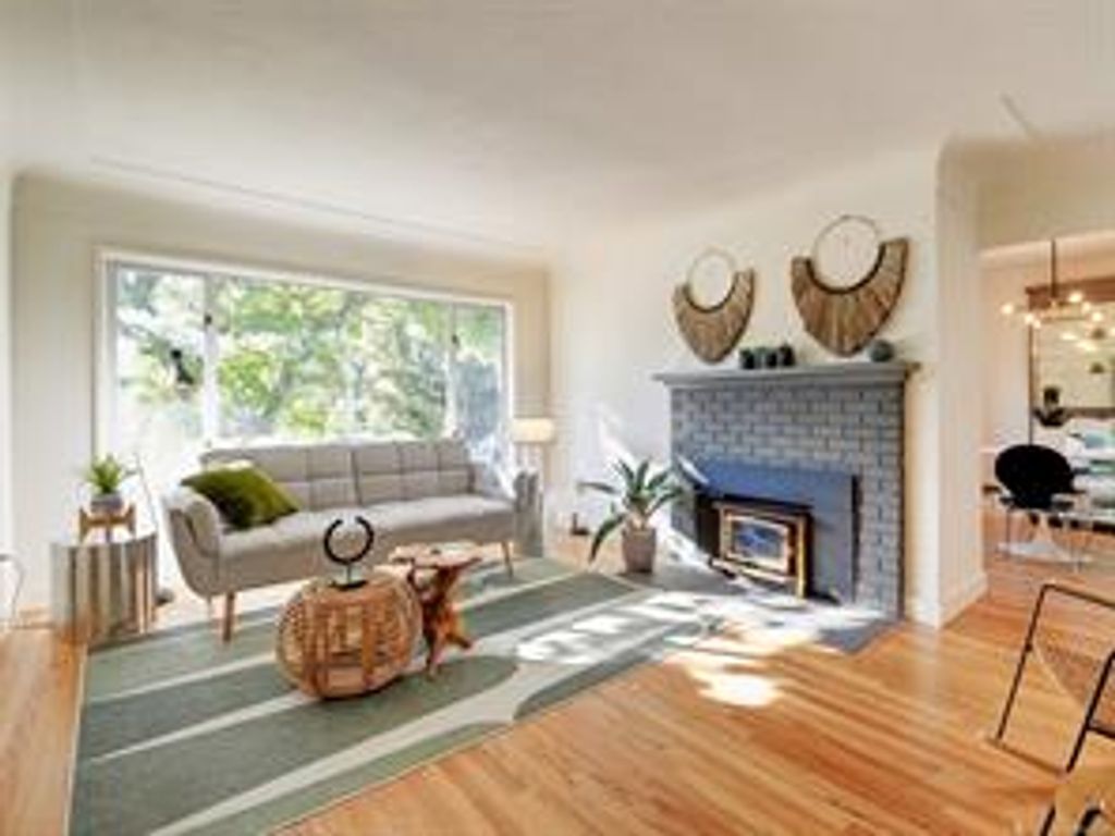 listing image 16041322071572135139