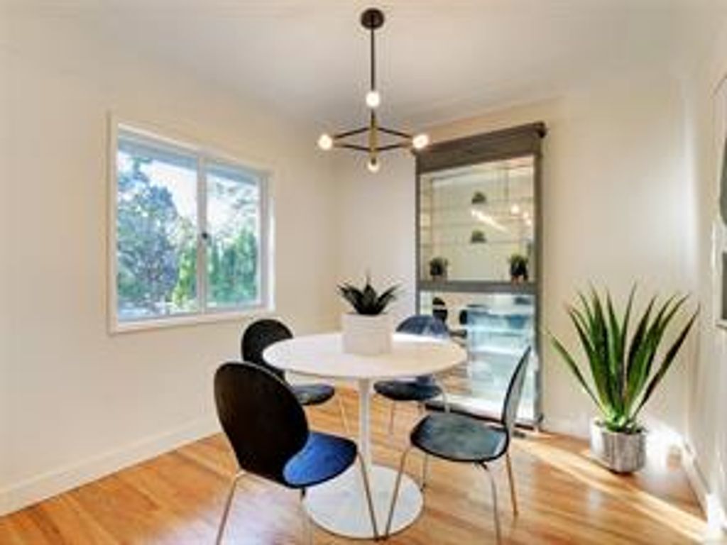 listing image 16045871349381559716