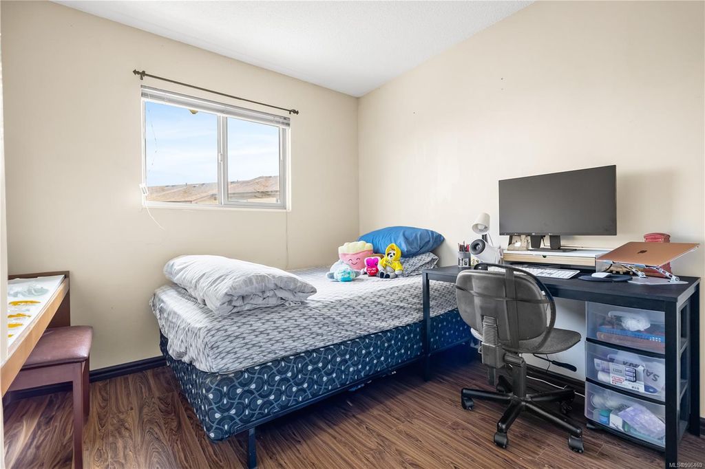 listing image 16048478422110951703