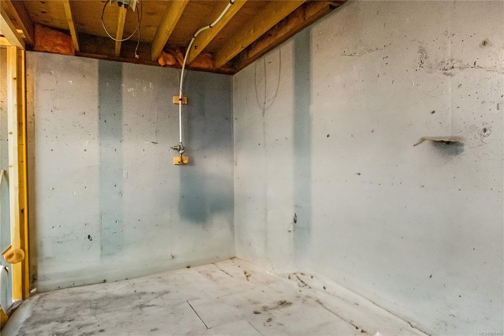 listing image 16044036862802145394