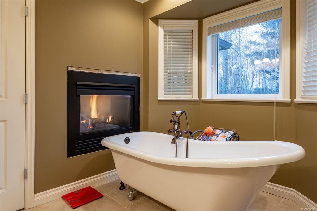 listing image 16042064255829