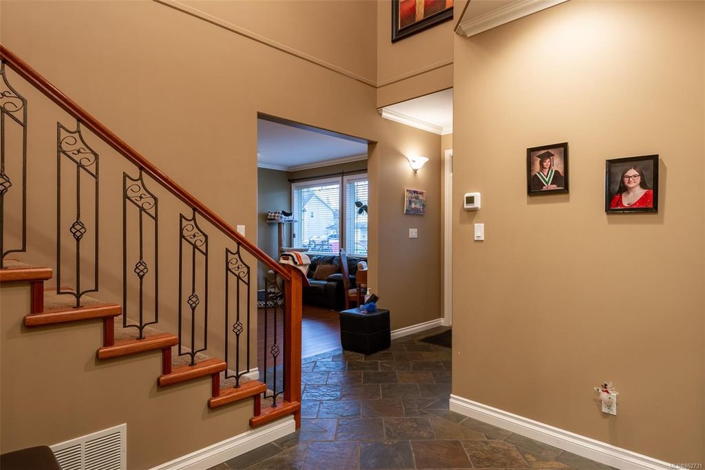 listing image 16041949253814